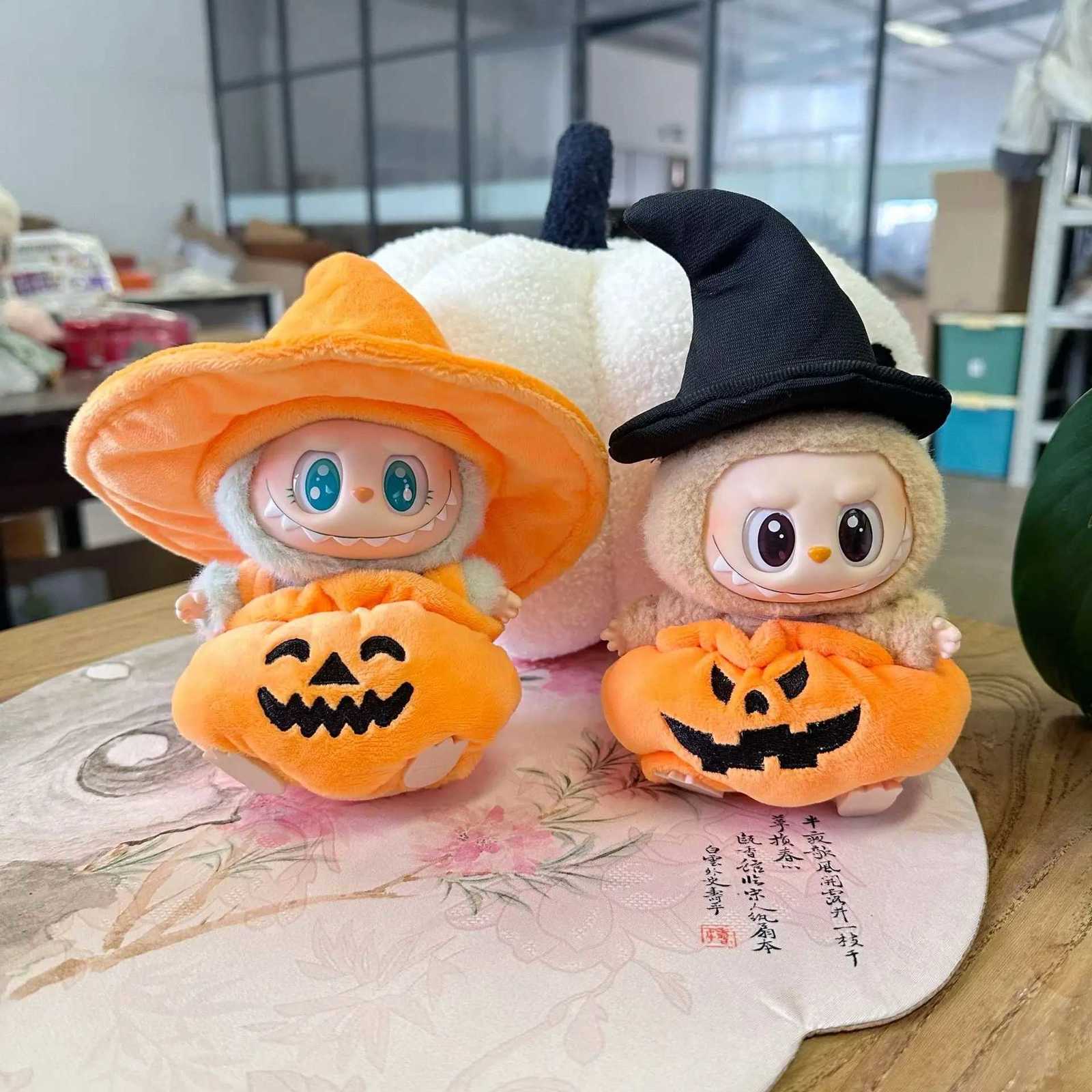 Clothes only one or two generations of LABUBU clothes Labubu sitting party fashion series cute doll Halloween pumpkin setT251018