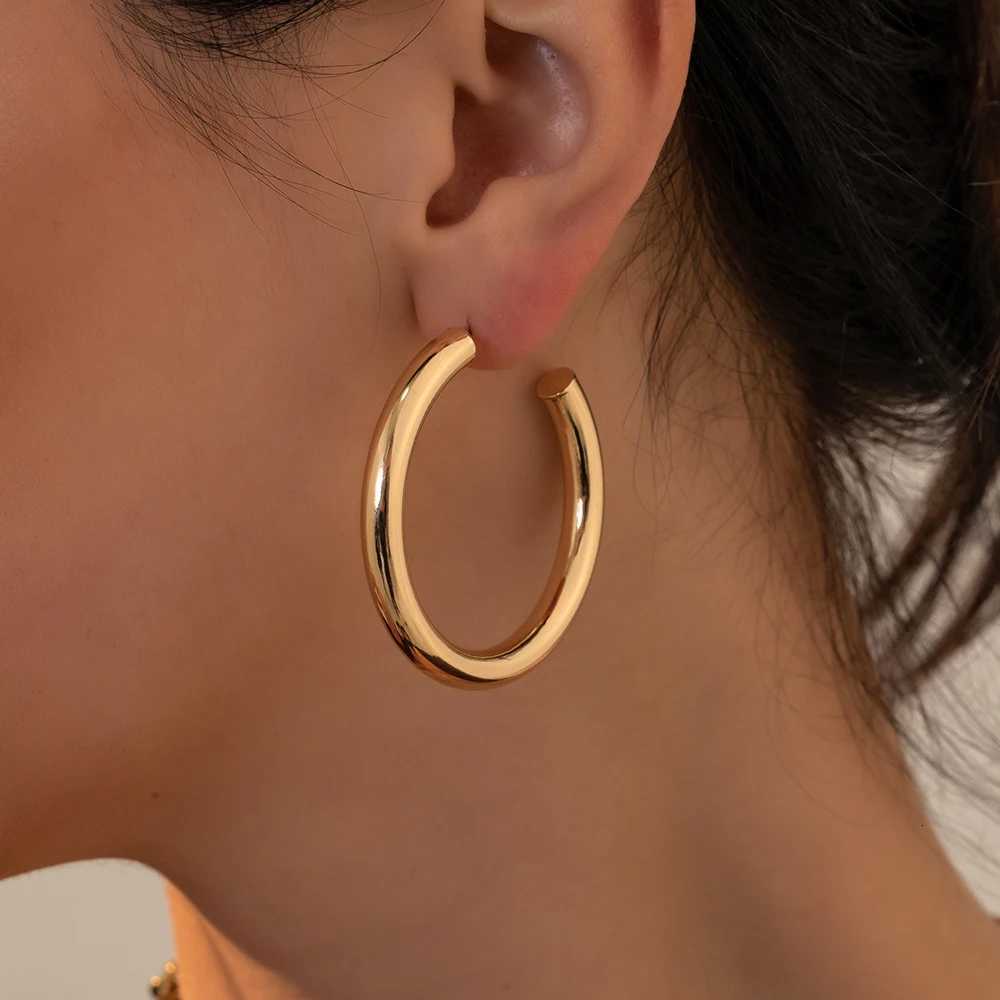 Oversize Gold Plated Hoop Earring Simple Thick Round Circle Stainless Steel Earrings for Women Punk Hiphop Jewelry Brincos 2022 Y251018