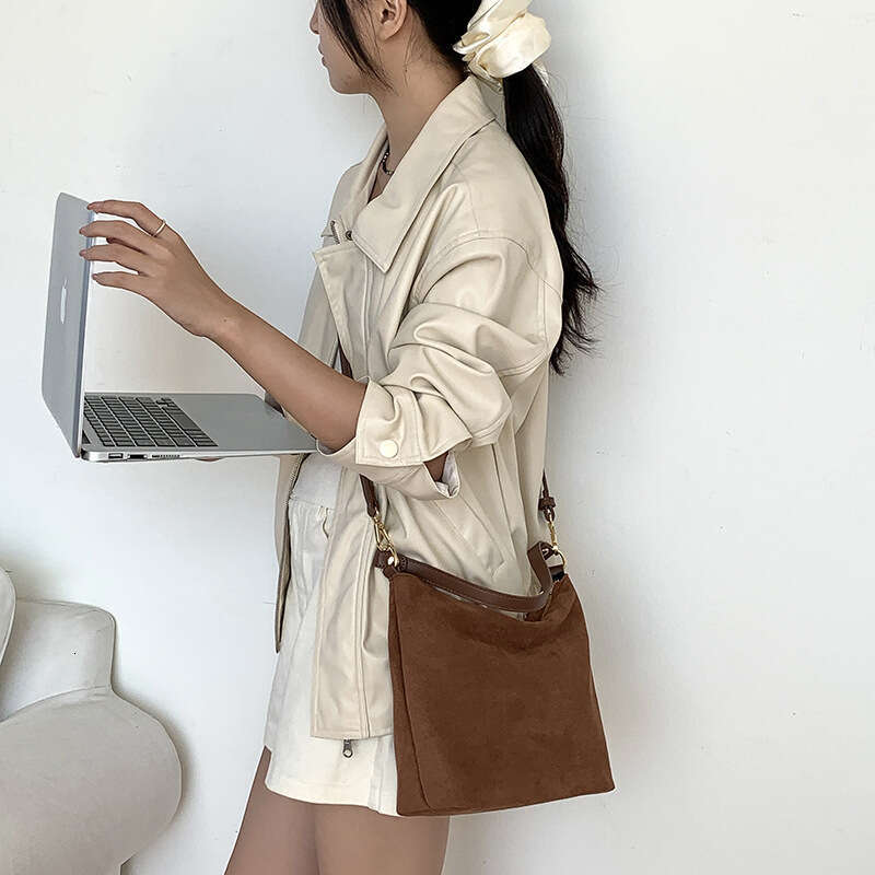 Autumn Winter New Fashion Large Capacity Crossbody For Women, Niche High-End Trendy Suede Leopard Print Shoulder Bag B5