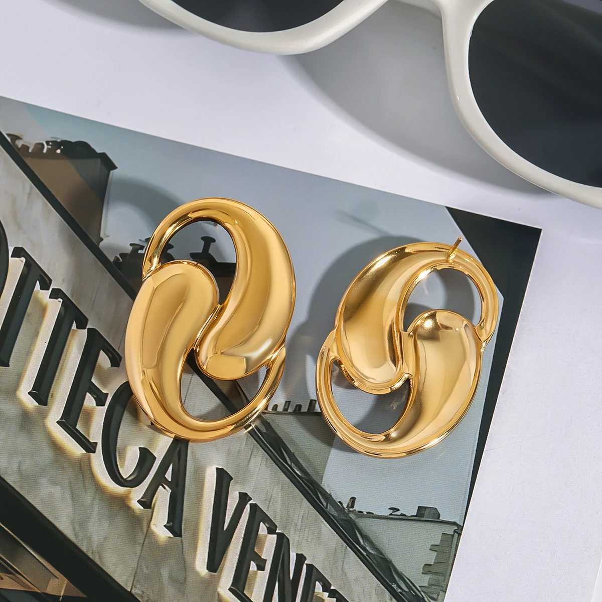 Uworld Minimalist Classic 18k Gold Color Plated Droplet Shaped Smooth Hollow Earrings Hypoallergenic Stainless Steel Jewelry Gif Y251018