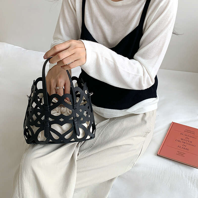 Korean Style New Women's Spring Summer Hollow Out Handbag Large Capacity Drawstring Canvas Crossbody Shoulder Bucket Bag B5