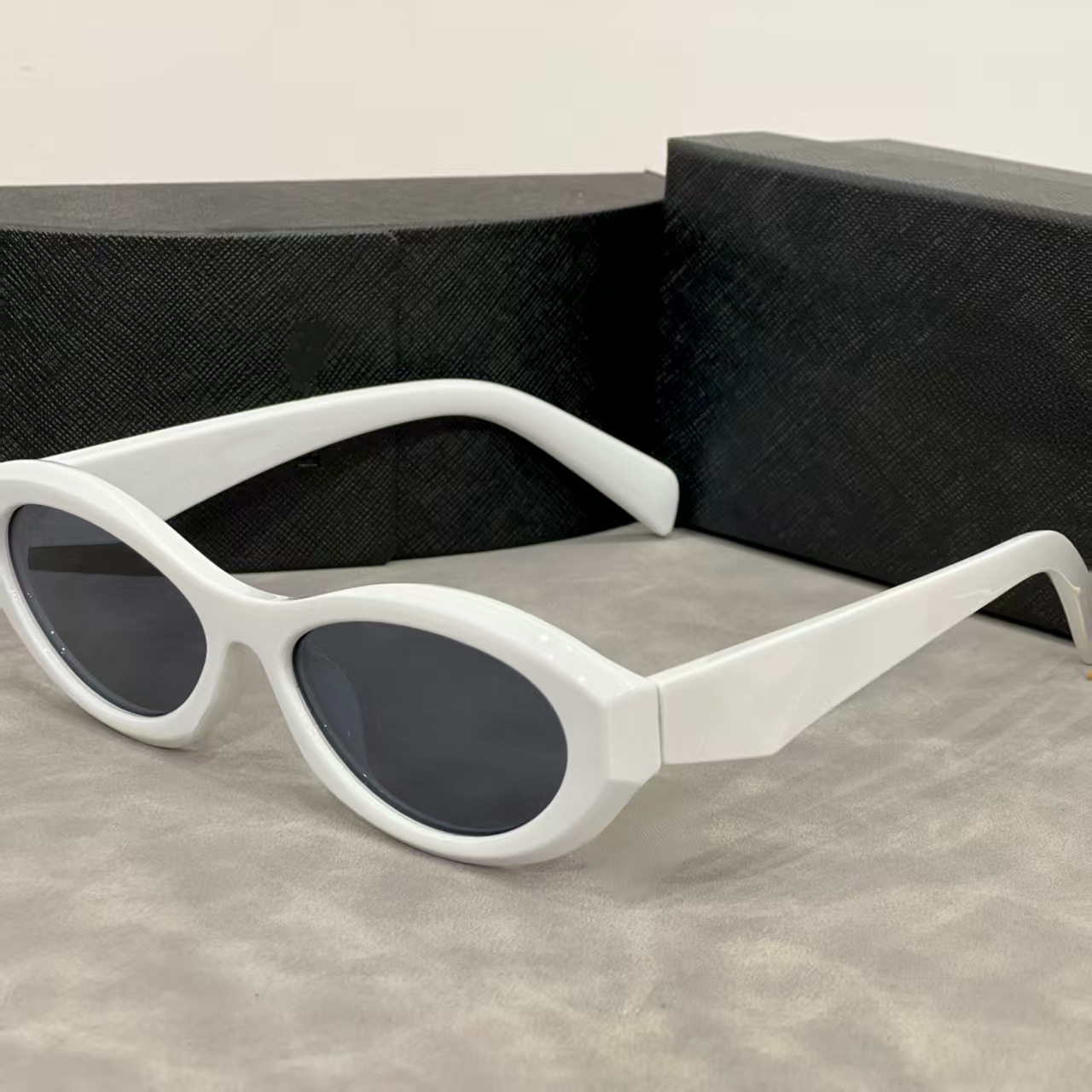 Mens Designer Sunglasses Outdoor Shades women fashion triangle logo luxury Cat Eye Frame Sunshade mirror polarized UV400 protection Glasses With box A