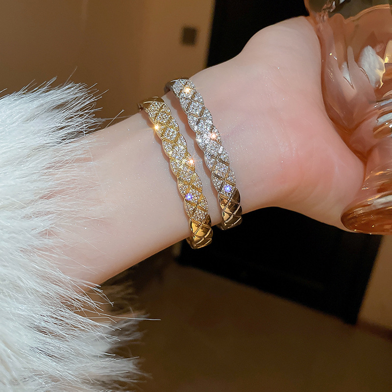 French Minimalist Zircon Elegant Light High-end Sense Bracelet Personality Versatile Fashion Jewelry for Women - view 4