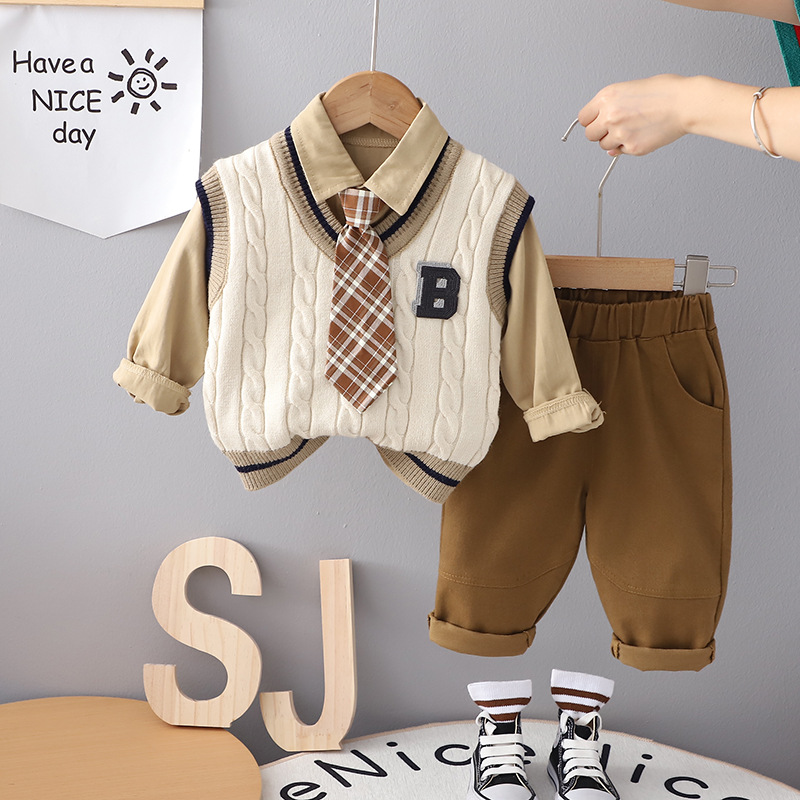 Boys' autumn outfit set, tie, letter sweater, three piece set, 2023 new item, children's clothing for ages 1-2-4, casual and fashionable
