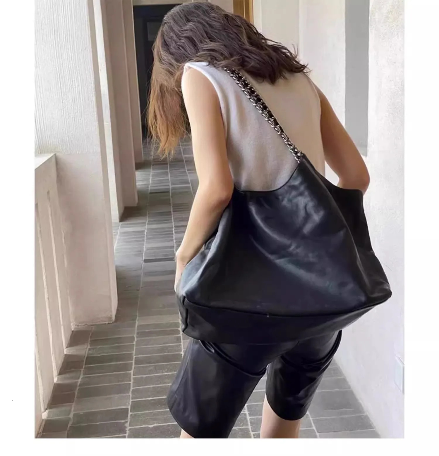 Womens Daily Commuting Leisure Shopping Tote Bag Fashionable One Shoulder Bag Large Capacity Bucket Bag Wandering Bag 251013 - view 6