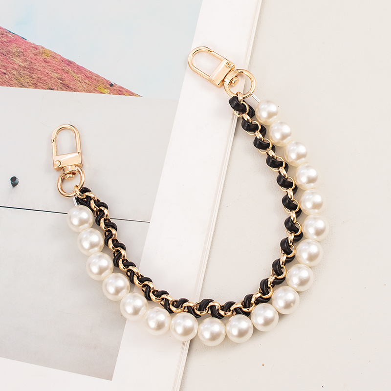 Chain INS Style Short Woven Pearl Lanyard New Personalized Phone Strap Hot Selling Creative Beaded