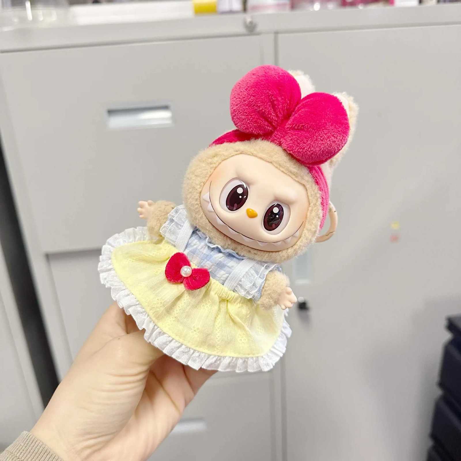 Clothes only the first and second generation pendant LABUBU clothes blind box Labubu sweet Snow White suit beautiful girlT251018
