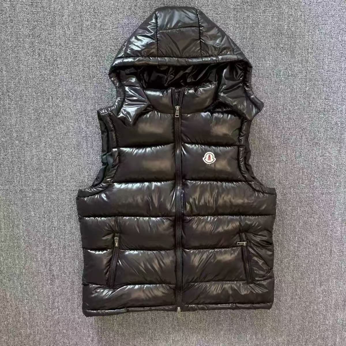 Maya Jacket Vest Designer Monclur Jacket Down Puffer Gilet Man Womens Feather Filled Moncleur Coat Graphite Monclair Vestes Body Warmer Vests 3ca