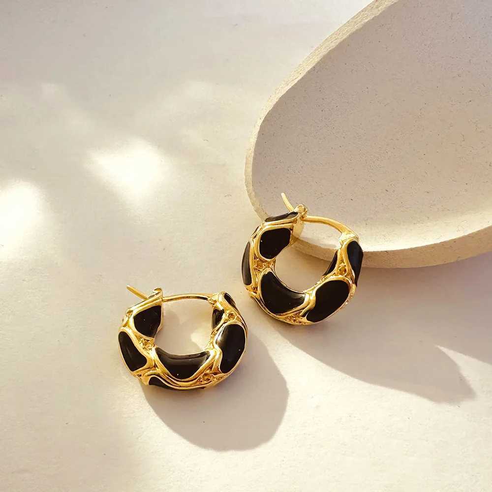 French Retro Enamel Leopard Print Ushaped Ear Buckle Women Temperament Earrings Party and Daily Wear Fashion Jewelry Y251018