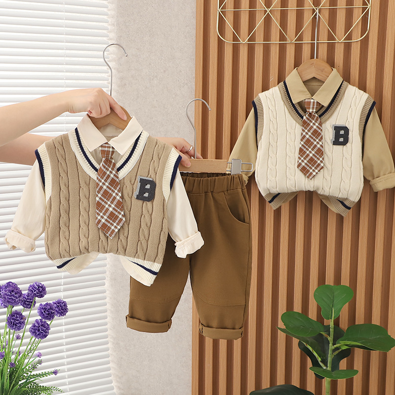 Boys' autumn outfit set, tie, letter sweater, three piece set, 2023 new item, children's clothing for ages 1-2-4, casual and fashionable