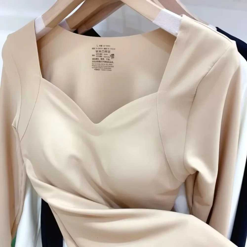 Winter Thermal Underwear Tops for Women Long Sleeve Sexy V Neck with Fixed Cup Warm Plush Lingerie Female Seamless Thermal Shirt T251018