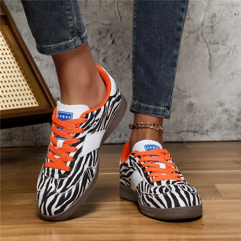 Hot Sale Print Woman Zebra Sneakers Comfortable Flat Womens Skate Shoes Breathable Low Cut Designer Shoe Women Training Shoes Z251018