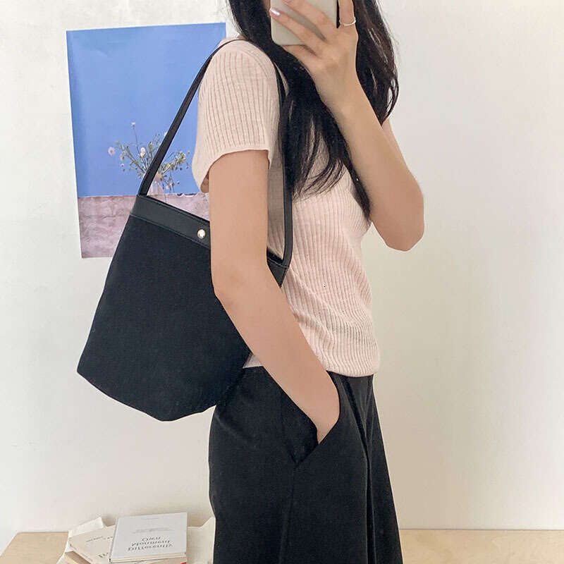 Korean Niche Summer Color-Block Bucket Large Capacity Canvas Commuter Light Luxury Style Shoulder Bag B5