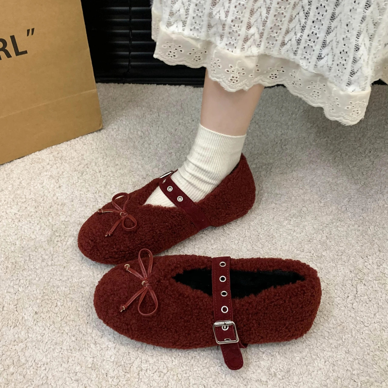 Womens Shoes Woman Flats Low Heels Casual Female Sneakers Slipon Loafers Fur Round Toe Shallow Mouth Boat Slip on Winter 251013