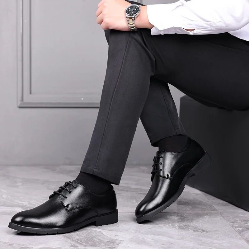 High Quality Formal Leather Men Dress Shoes Breathable Mens Casual Shoes Italian LaceUp Nonslip Men Driving Shoes 251010
