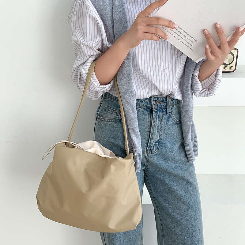 Commuting Nylon Cloud Large Capacity New Korean Versatile Pleated Underarm Lightweight Shoulder Bag B5