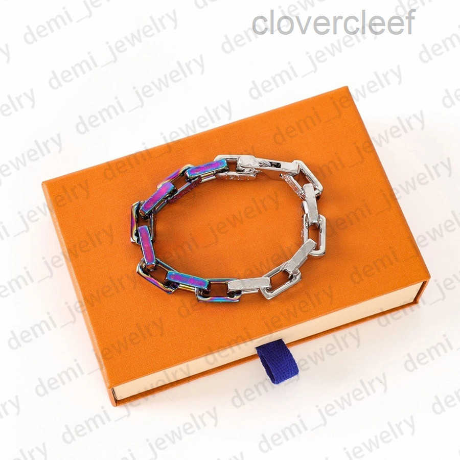 Mens Designer Bracelet Classic Luxury Bracelets Bangle Letter Titanium Steel with Diamond Designer for Women Jewlery Gifts Woman Gold Silver Not Fade{ RandomText}