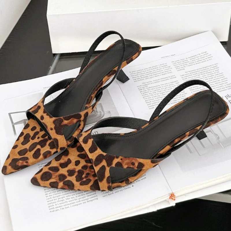 New Pointed Toe Women Sandals Mid Heels Leopard Open Toe Slide Sandals 2025 Summer New Designer Fashion Thin Heel Party Shoes Z251015