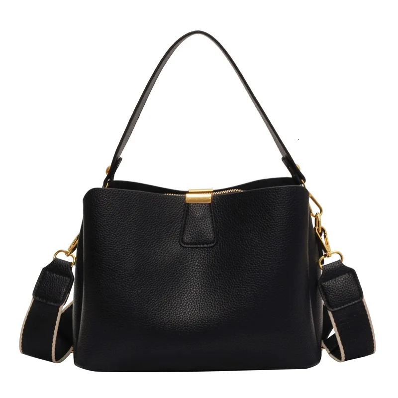 Womens Fashion HandHeld Bucket Bag Large Capacity Crossbody HighEnd Luxury Light Weight Elegant Handbag R251018