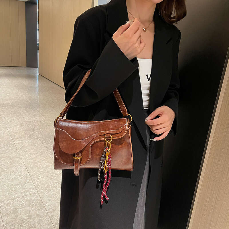 HighQuality Unique Niche Womens 2025 New Fashion Versatile Shoulder Crossbody Bag L251029