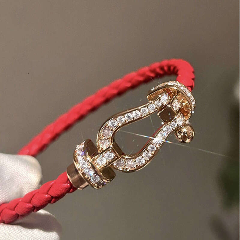 Jewellery High Quality Oil Drop Flower Adjustable Palace Style Light Luxury Bracelet for Special Occasions Gift Textured Elegant Accessory
