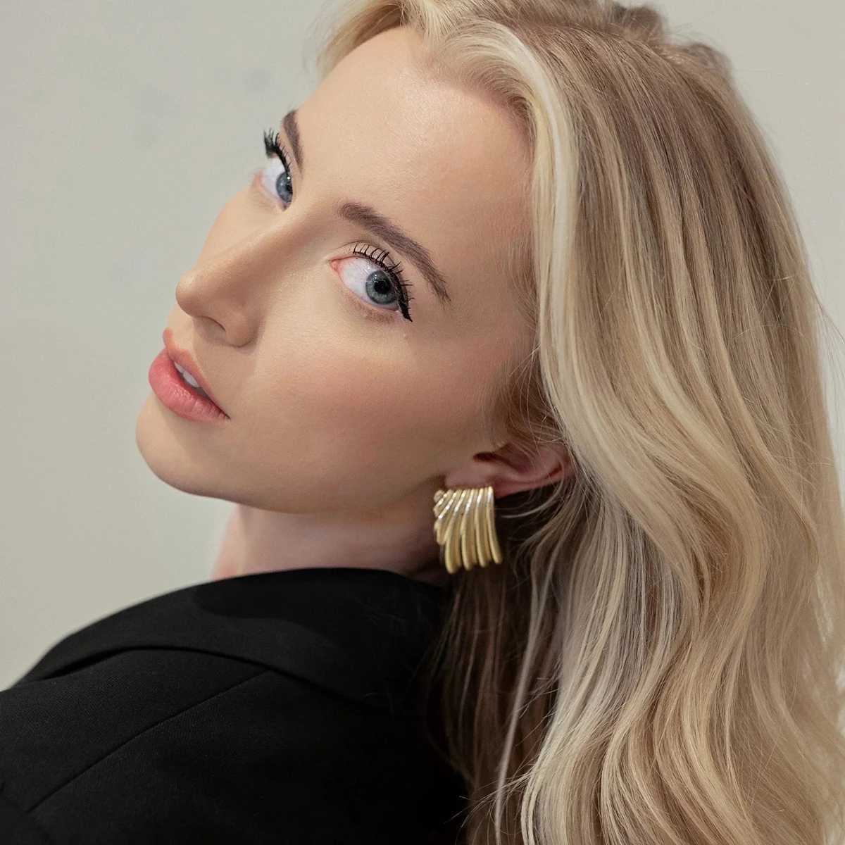 Uworld Statement Stainless Steel Sunnie Earrings Striking Ribbed Handcrafted Rust Proof Popular Versatile Daily Jewelry For Wome Y251018