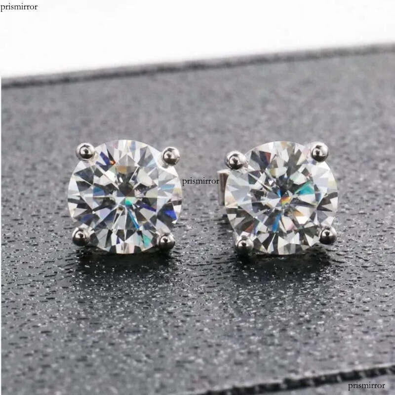 Minimalist Studs Sier Moissanite Earring