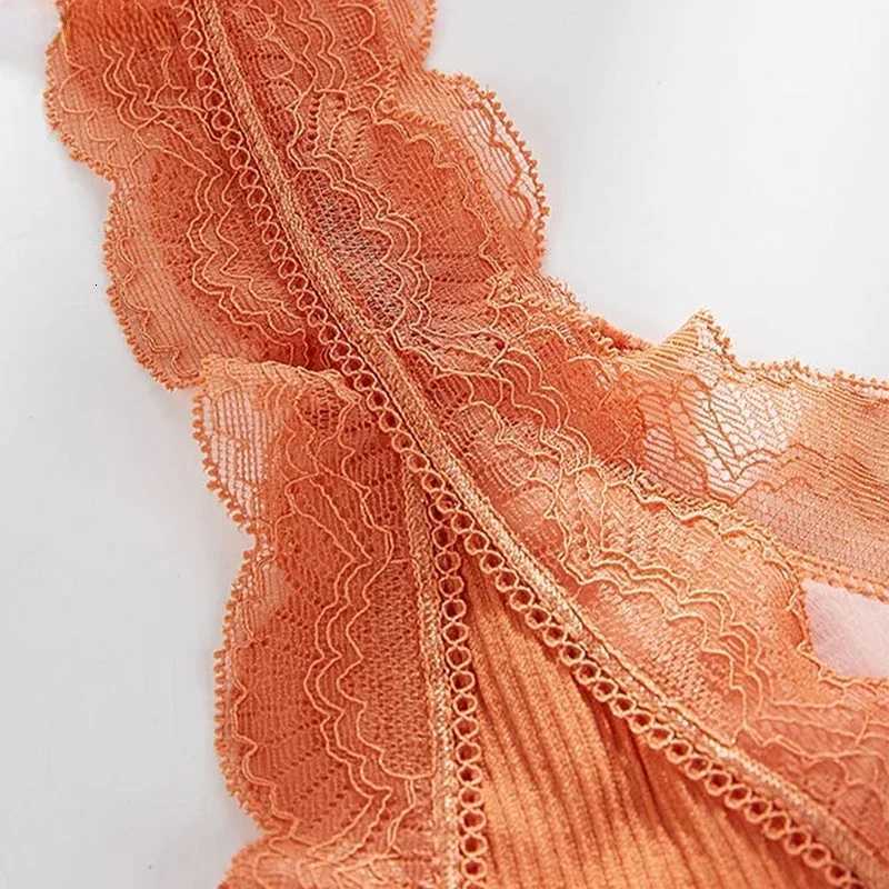 Winter Thermal Underwear Tops Women Thicker Plus Velvet Sexy Lace Vneck Solid Slim Fitness Chic Elegant Warm Seamless Sleepwear T251018