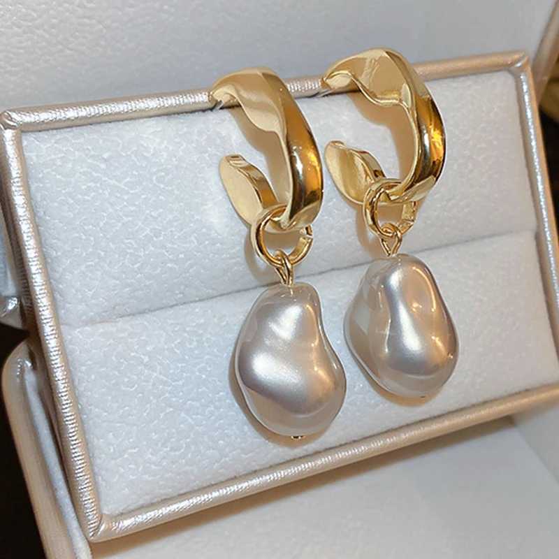 Vintage Imitation Pearl Dangle Post Earrings For Women Metal Fashion Jewelry Elegant Party Accessories Gifts Wholesales C1828 Y251018