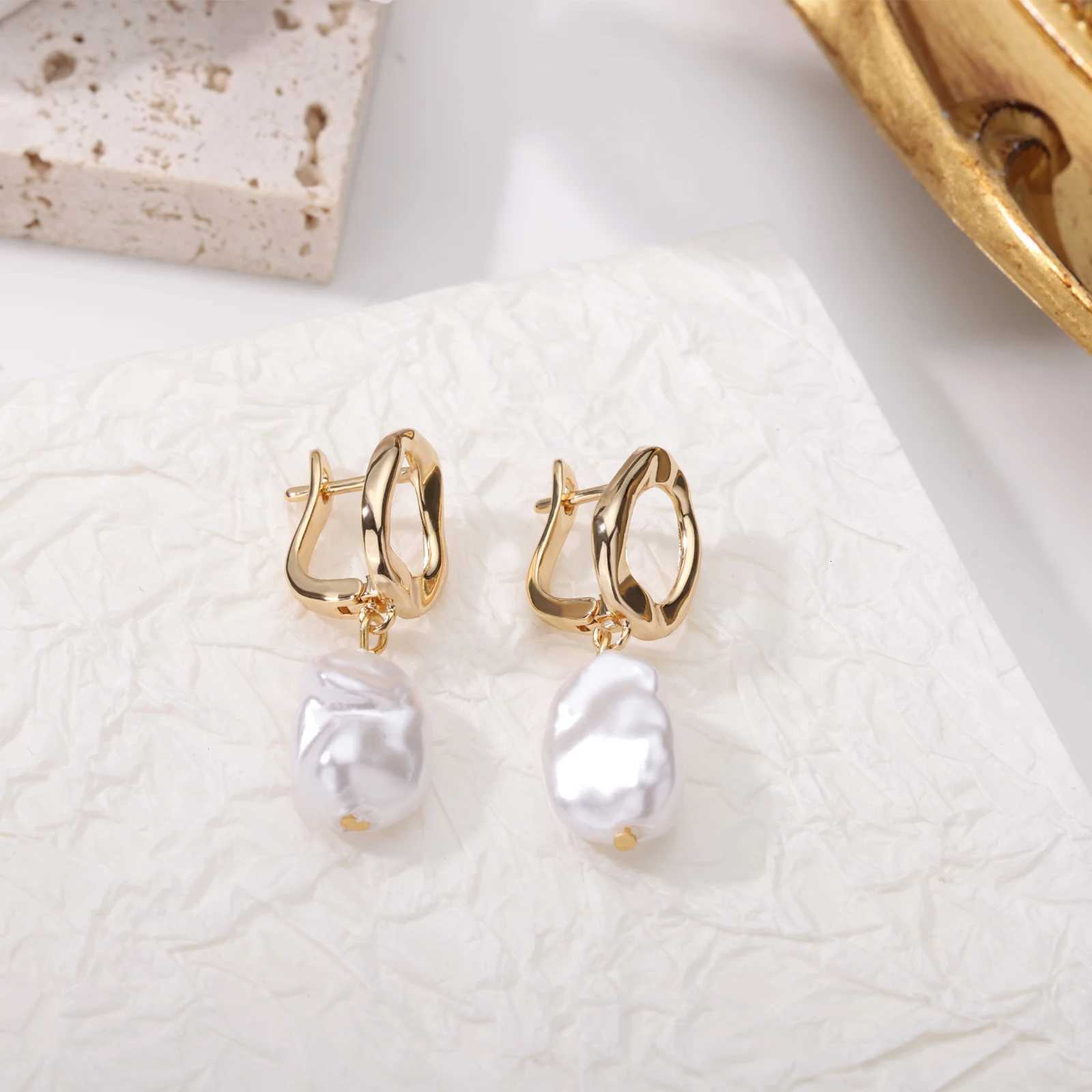Circle Earrings For Women Vintage Punk Baroque Pearl Earrings Stainless Steel Ear Clip Women Jewelry Imitation Pearl Gift Mujer Y251018