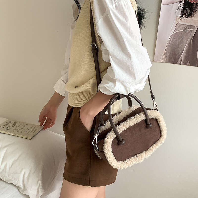 Autumn Winter Super Popular Suede Handbag High-End Niche Plush Patchwork Casual Shoulder Bag For Women B5