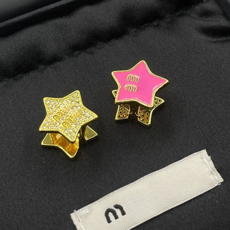 Stud Earrings Designer High-quality Exquisite and Simple Earrings Classic Brand Letter Design Enamel Glaze Earrings Various Jewelry Holiday Gifts