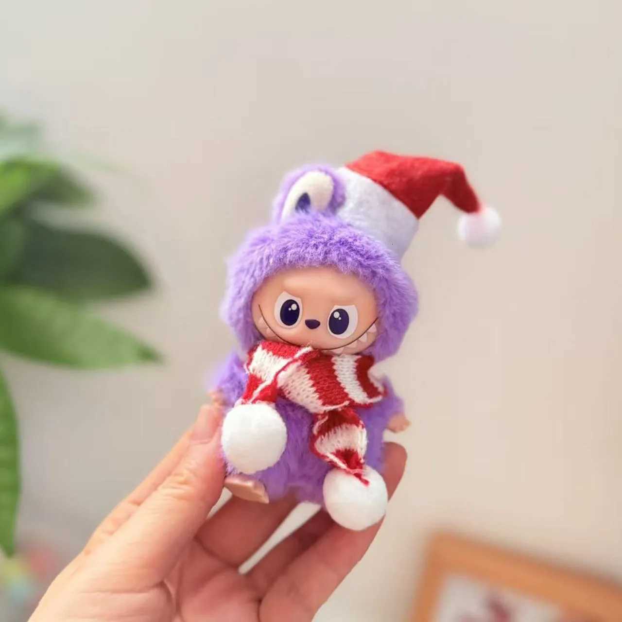 10cm Mini Labubu 40 Doll Clothes 4thGen Labubu White Red LOVE Hat Pompom Scarf Winter Christmas Sets for Mini LabubuT251018