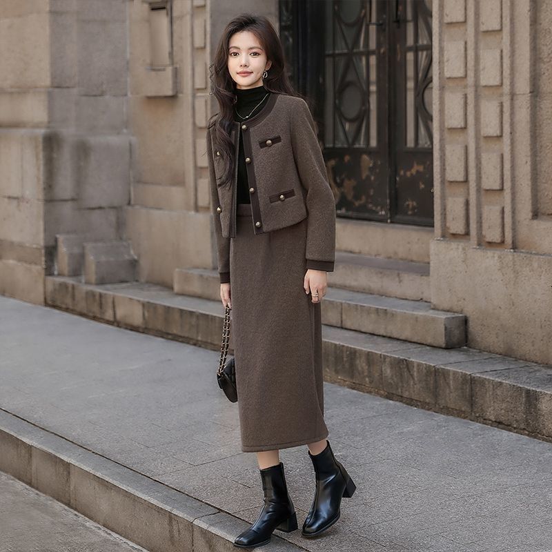 2025 design autumn/winter designer jacket new top autumn/winter new Korean fashion single breasted wool short jacket two-piece set luxury women's