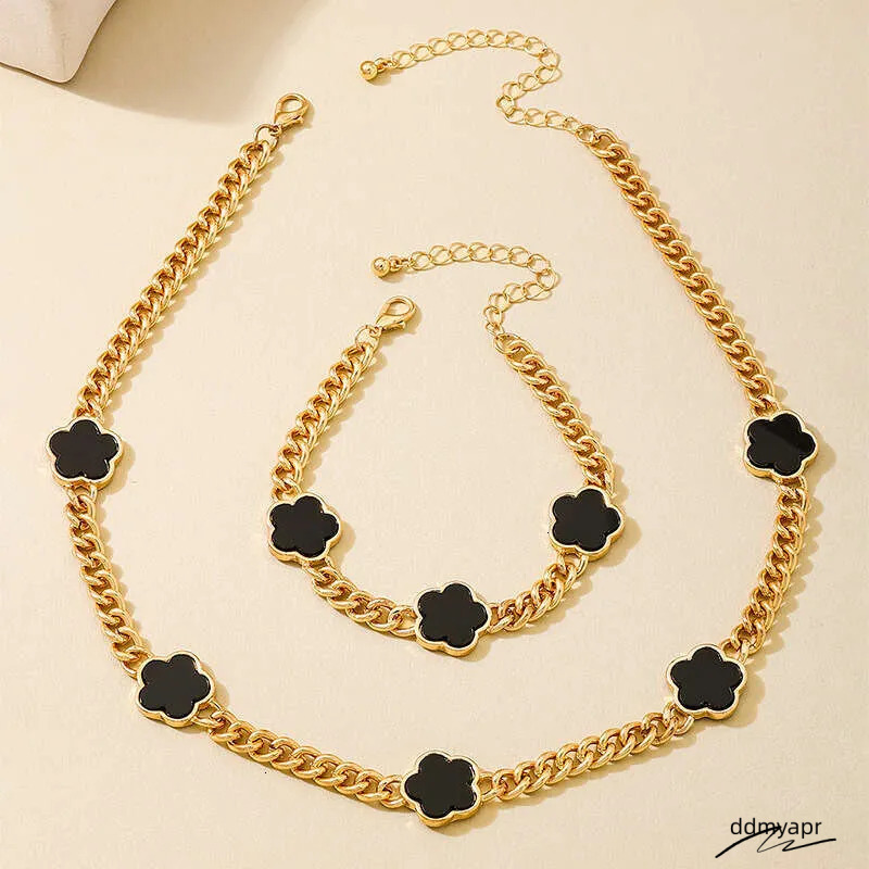 Necklaces For Women: ddmyApr Elegant Five-Leaf Clover Jewelry Set - Gold-Tone Metal Chain Necklace, Bracelet & Earrings For Banquets