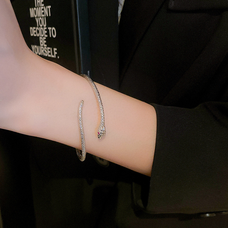 Exaggerated Rhinestone Open Bracelet Unique Design Minimalist Style New Jewelry for Women - view 4