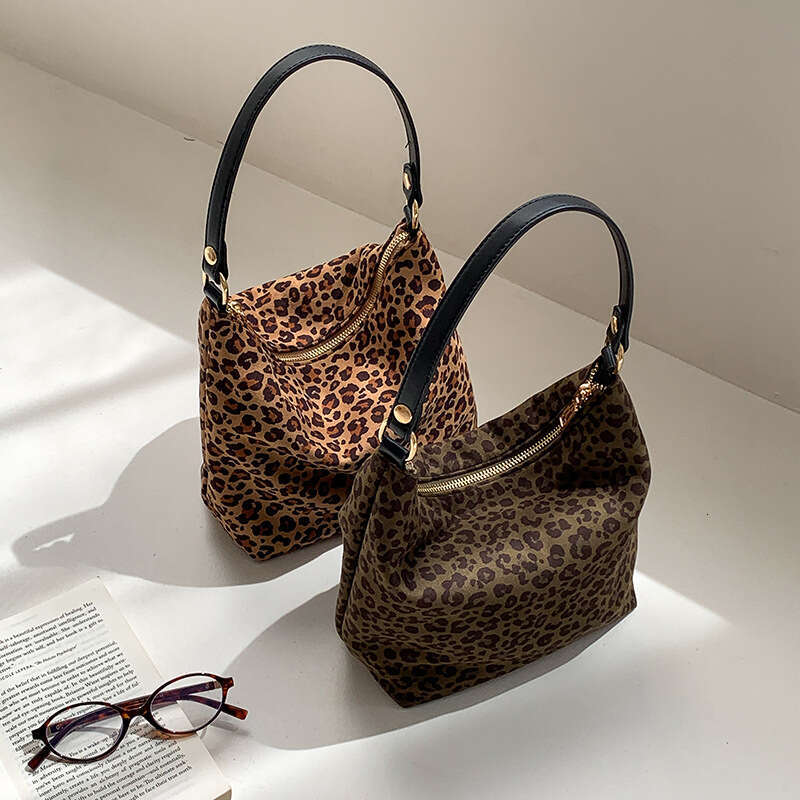 Autumn Winter New Fashion Large Capacity Crossbody For Women, Niche High-End Trendy Suede Leopard Print Shoulder Bag B5