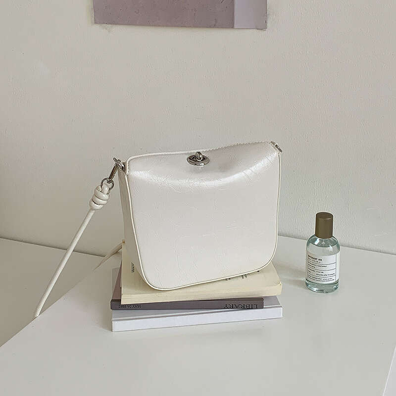 High-End For Women New Trendy Fashionable Textured Casual Versatile Shoulder Crossbody Small Square Bag B5