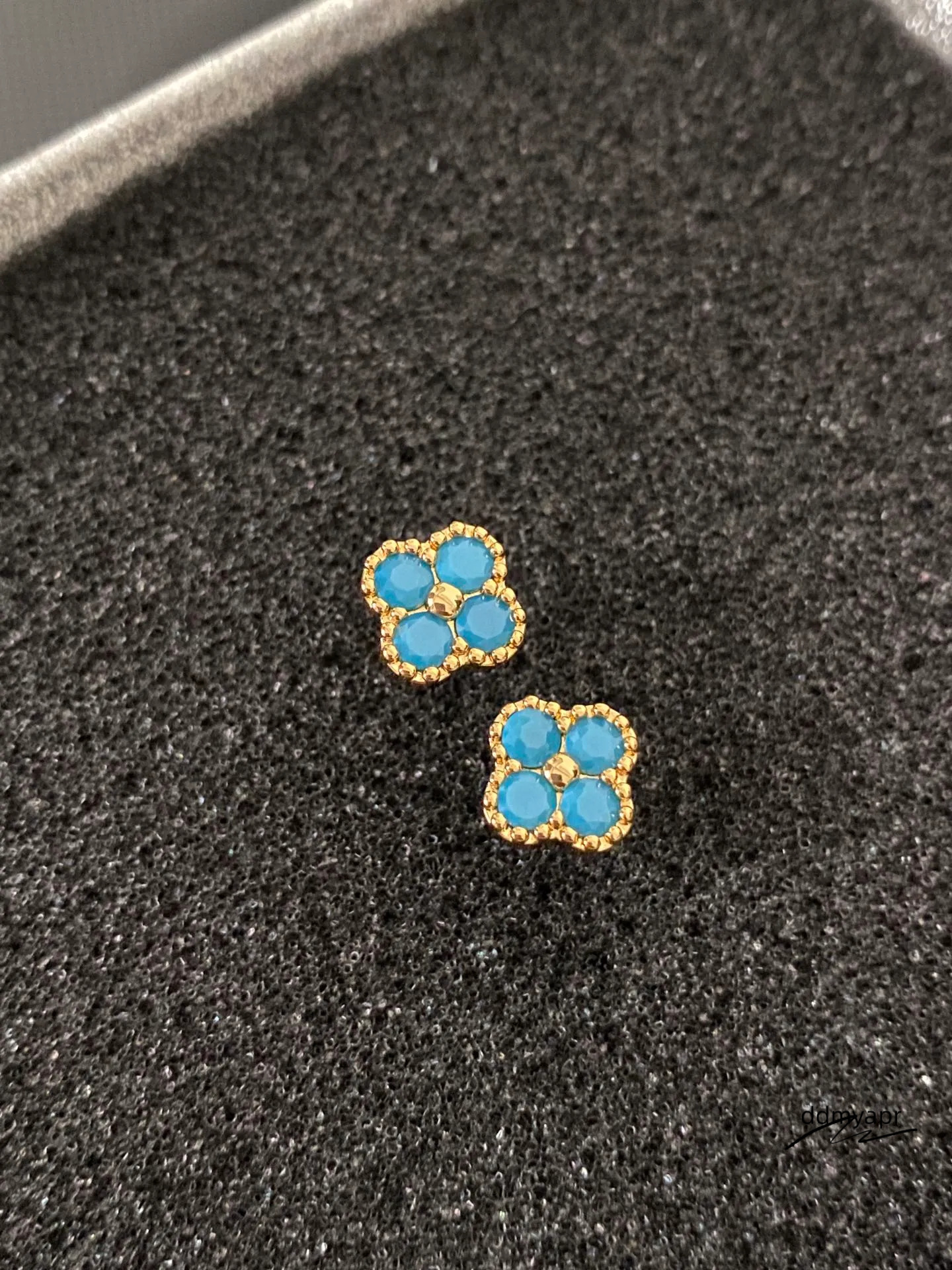 Gold-Toned Clover Stud Earrings With Blue Gemstone Accents - Elegant ddmyApr Jewelry For Daily Wear And Parties
