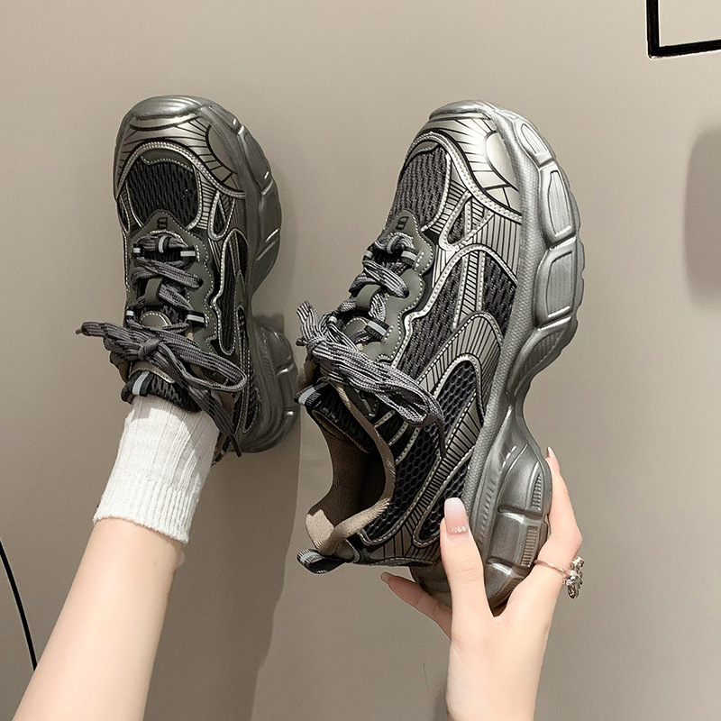 Designer shoes New mesh breathable casual couple shoes with thick sole and lace up fashionable and stylish sports shoes for women size 35-44