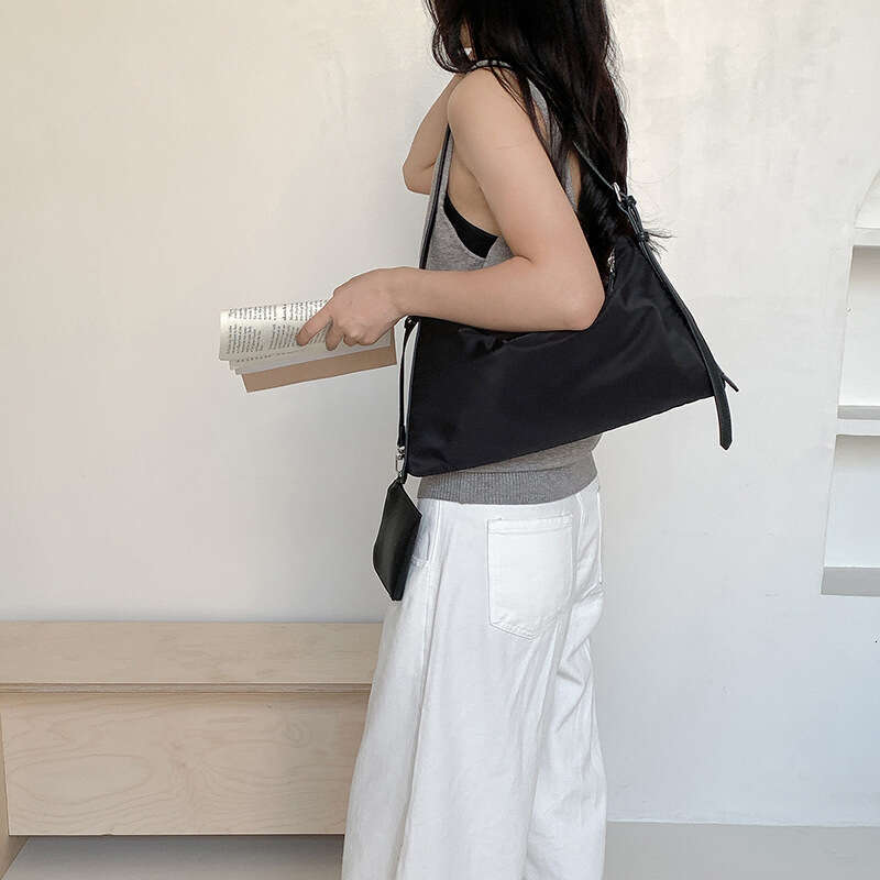 Japanese And Korean New Summer Women's Casual Versatile Nylon Shoulder Underarm Niche Design Fashion Trend Mother-Daughter Bag B5