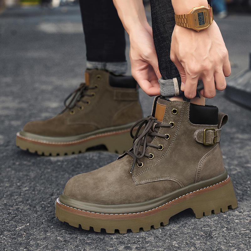 Free shipping designer Boots Short boots Martin boots are lightweight thick soled high quality trendy men shoes casual shoes fashion