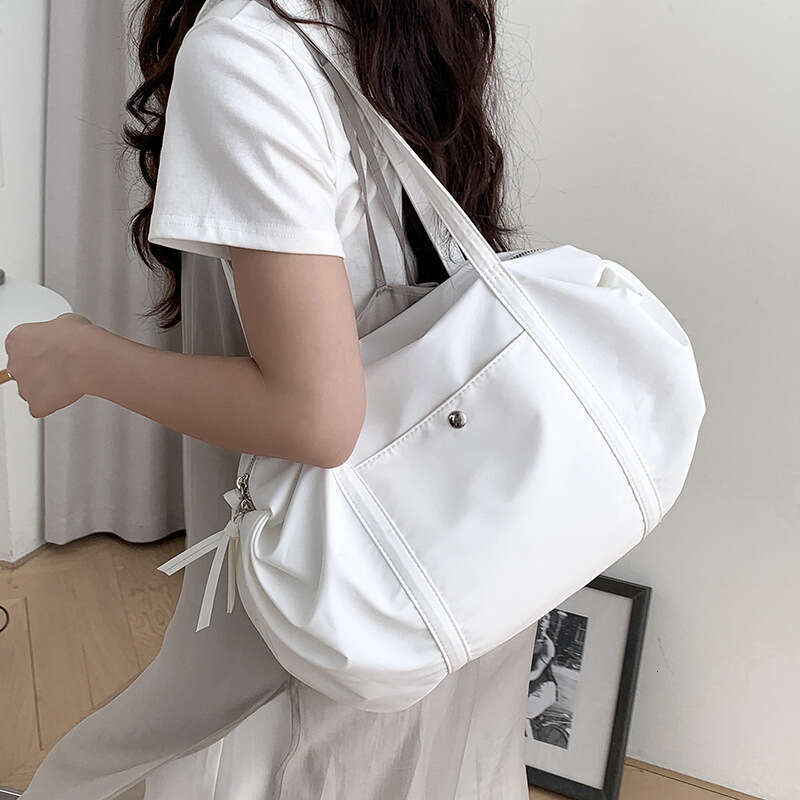 Summer New Tote For Women Fashion Simple Large Capacity Shoulder Niche Design Nylon Commuter Versatile Bag B5