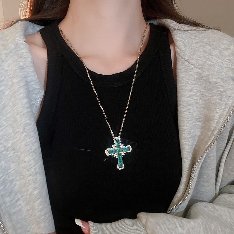 New Green Pendant Necklace Personality Temperament Collarbone Niche Fashion Design Sweater Chain Jewelry - view 6
