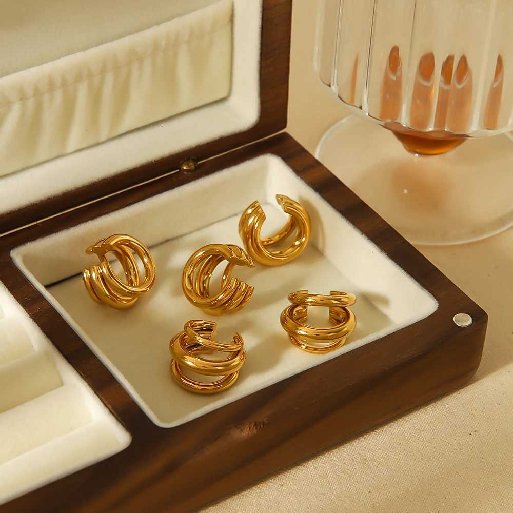 Hot Selling 18K Gold Color Stainless Steel Multilayer Ear Clip Waterproof Metal Unique Fashion Trendy Women Gift Y251018