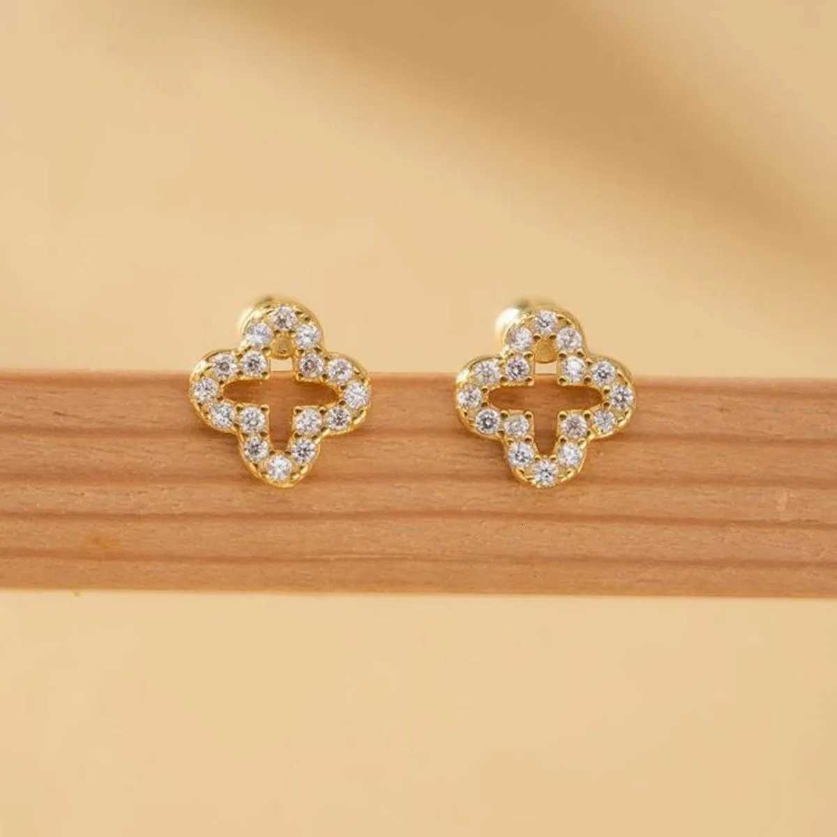 Fashion Shiny Zircon Hollow Out Four leaf clover flowers Earrings Sweet Cute Simple Jewelry Party Birthday Gift Y251018