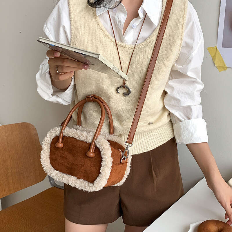 Autumn Winter Super Popular Suede Handbag High-End Niche Plush Patchwork Casual Shoulder Bag For Women B5