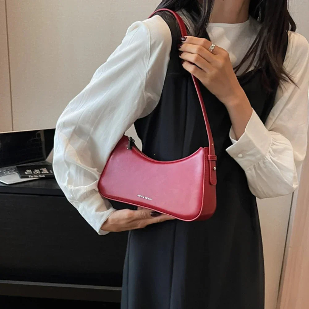 Small Cute Underarm Shoulder Bags for Women 2025 Trend Design Leather Handbags and Purses Y2K Silver Red Hand Bag Women Bag R251018