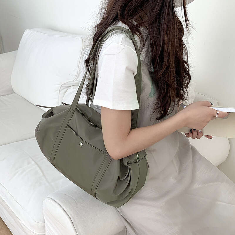 Summer New Tote For Women Fashion Simple Large Capacity Shoulder Niche Design Nylon Commuter Versatile Bag B5