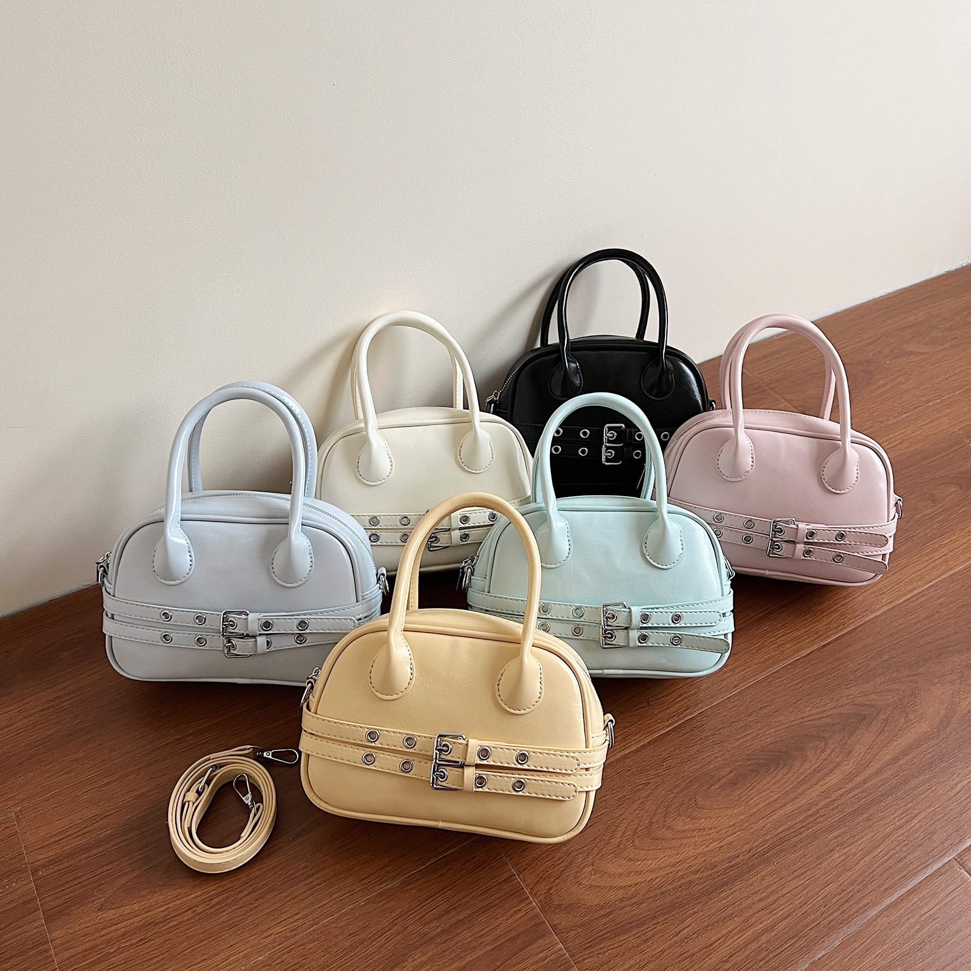 Luxury Brand Designer Bag 2025 Spring Summer New Korean Style Niche Trendy Fashion Small Square Bag For Women, Versatile Large Capacity Single Shoulde